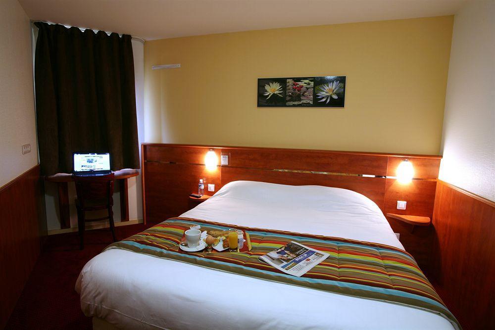 Brit Hotel Le Kerann Nantes St Herblain - Zac De La Lorie Saint-Herblain Oda fotoğraf